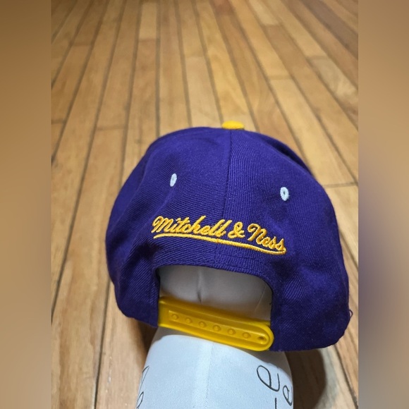 Los Angeles Lakers Vintage mitchell and ness SnapBack Cap Hat Wool NWOT FLAW - Picture 5 of 8